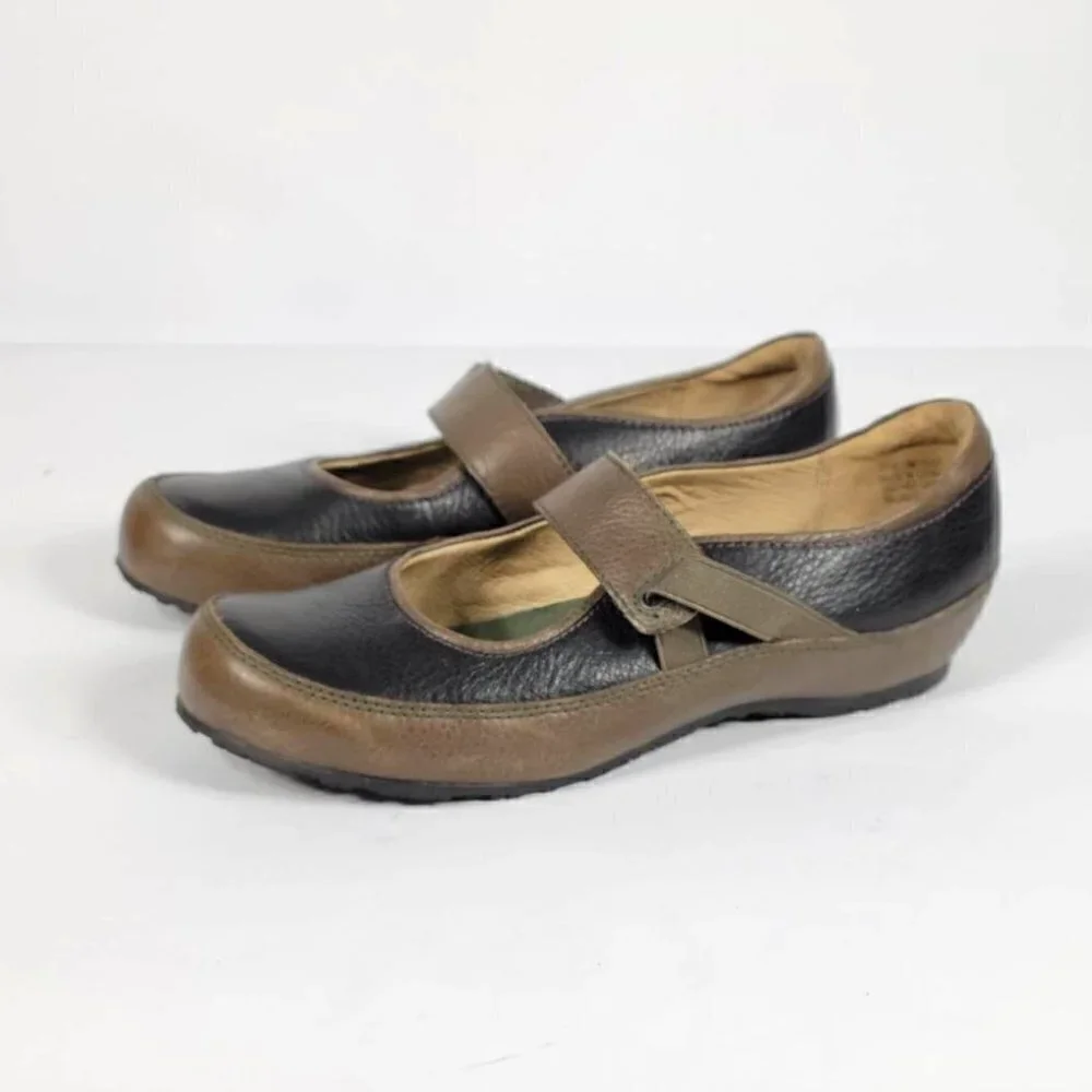 Clarks Artisan Collection Flat Shoes # 212 Size 7.5 M